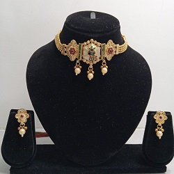 Traditional Gold Plated Floral Kundan Choker Necklace Set with Pearl Drops & Matching Earrings