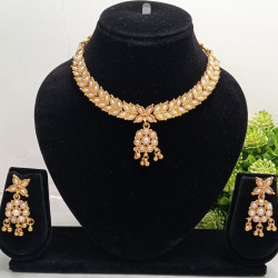 Traditional Gold Pearl Choker Necklace Set for Women